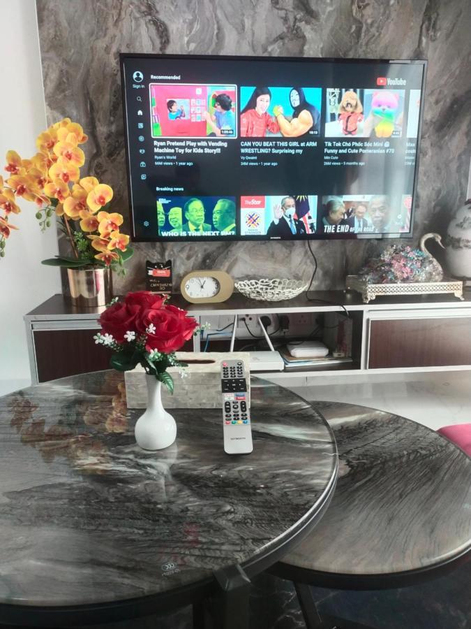 Cmk Troika Apartmen#Free Netflix Kota Bharu Zewnętrze zdjęcie